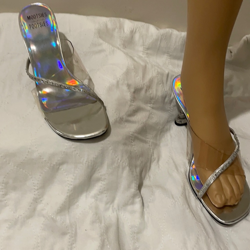Mootsies Tootsies